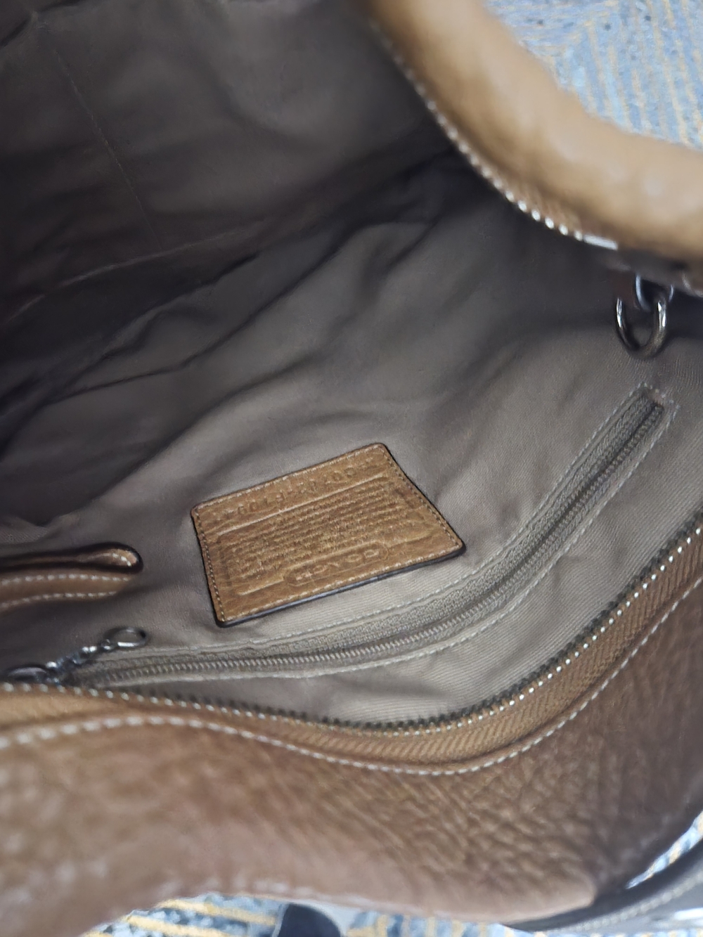 Classic Coach Carmel Brown Leather Crossbody Bag - Picture 9 of 10